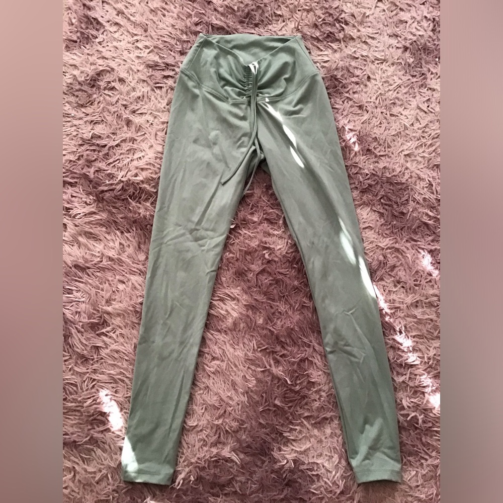 Green High-Waisted Leggings